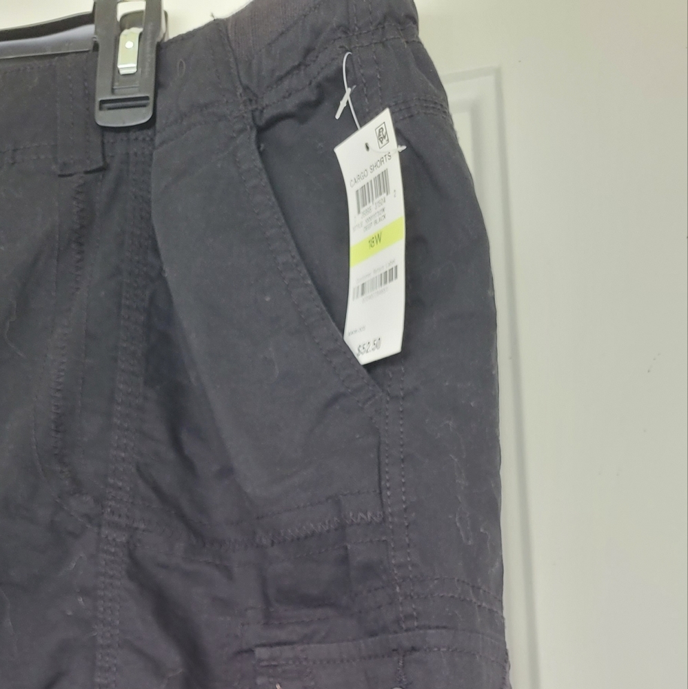 NWT $58. Style & Co. Black Cargo Shorts - 18W - Picture 6 of 10